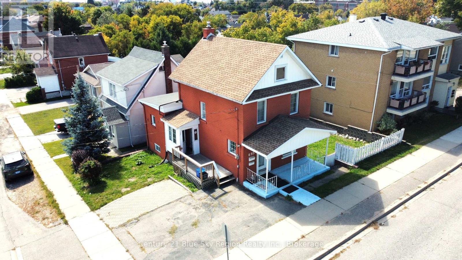 695 High Street Property Photo 2