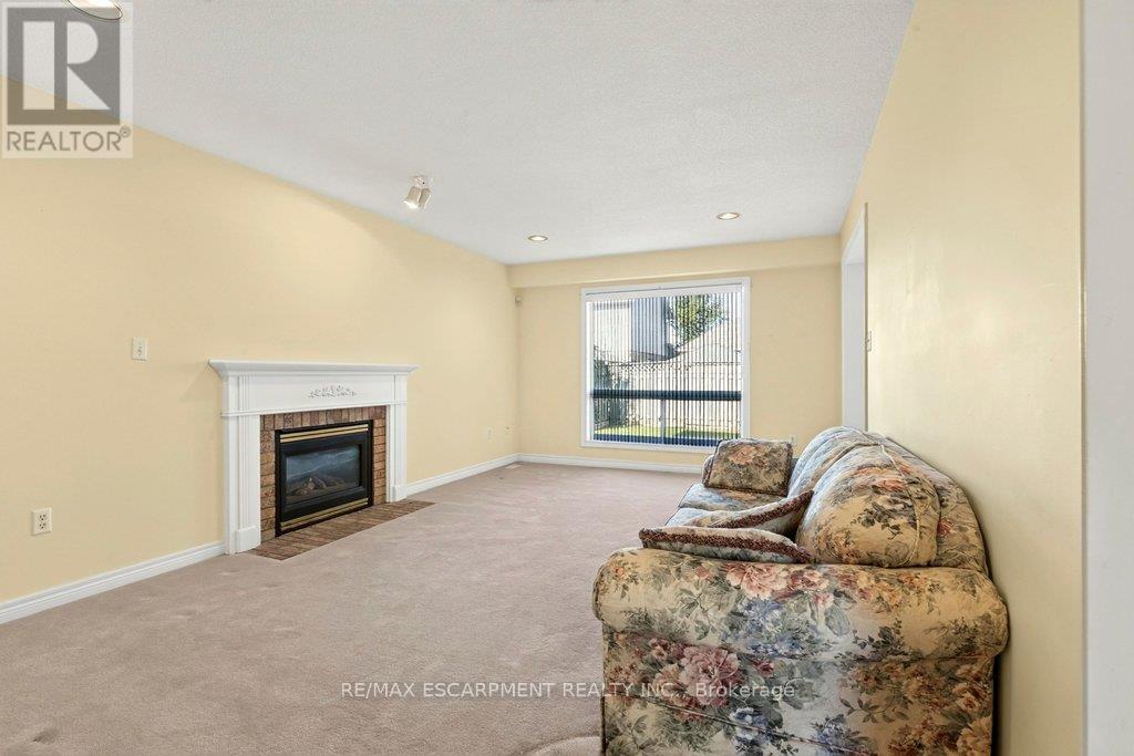 13 Chianti Crescent Property Photo 9