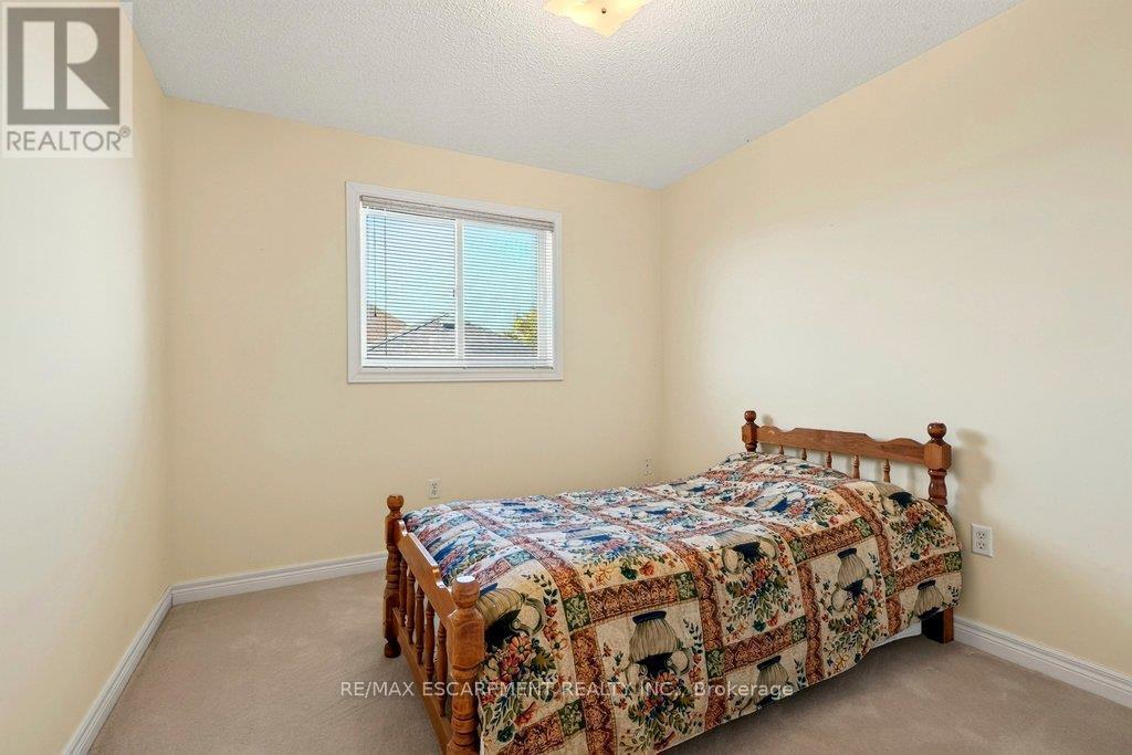 13 Chianti Crescent Property Photo 24