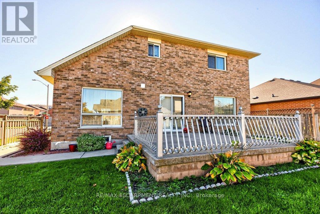 13 Chianti Crescent Property Photo 28
