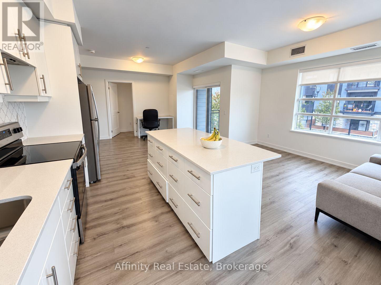 212 - 251 Northfield Drive E Property Photo 8