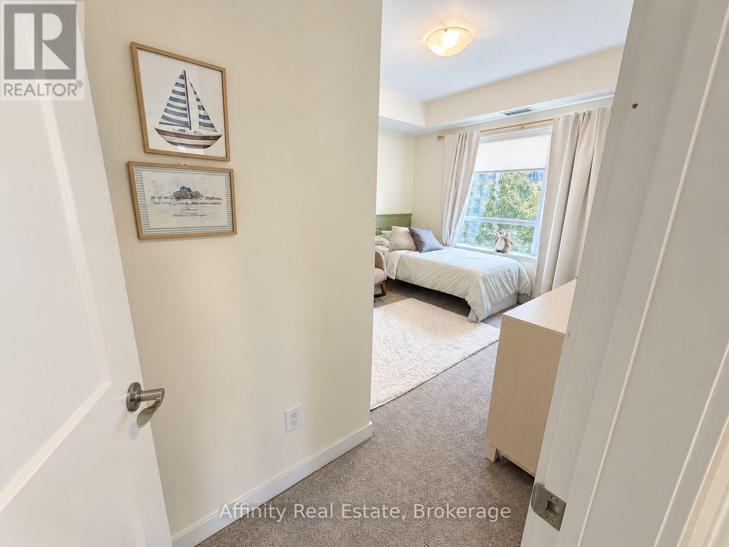 212 - 251 Northfield Drive E Property Photo 14