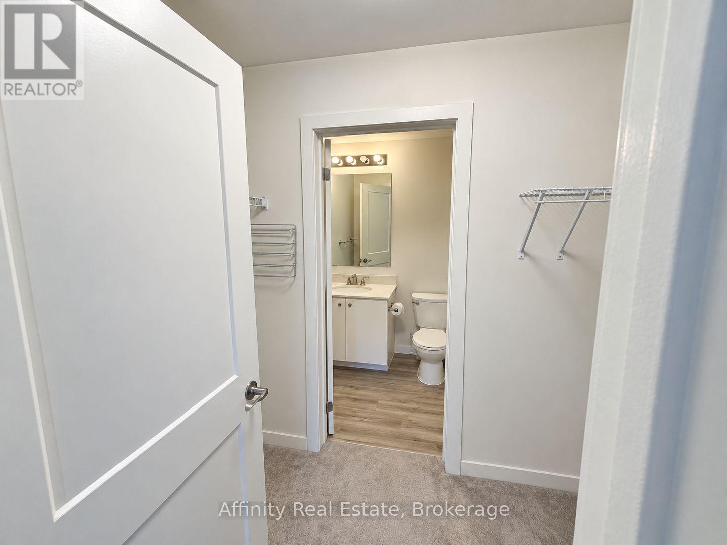 212 - 251 Northfield Drive E Property Photo 23