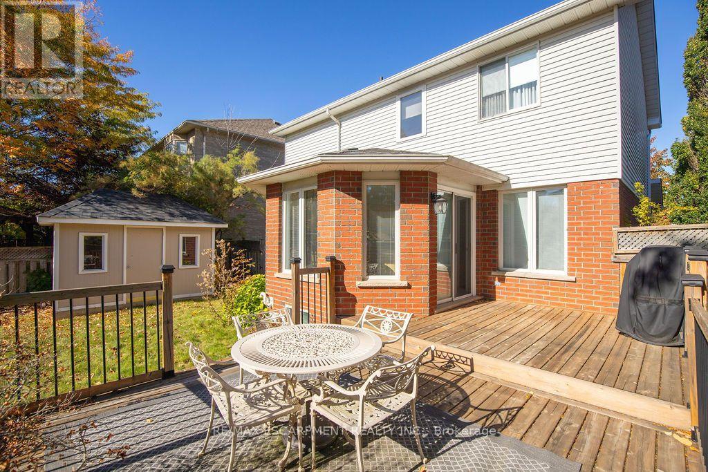 7 Falconridge Drive Property Photo 12
