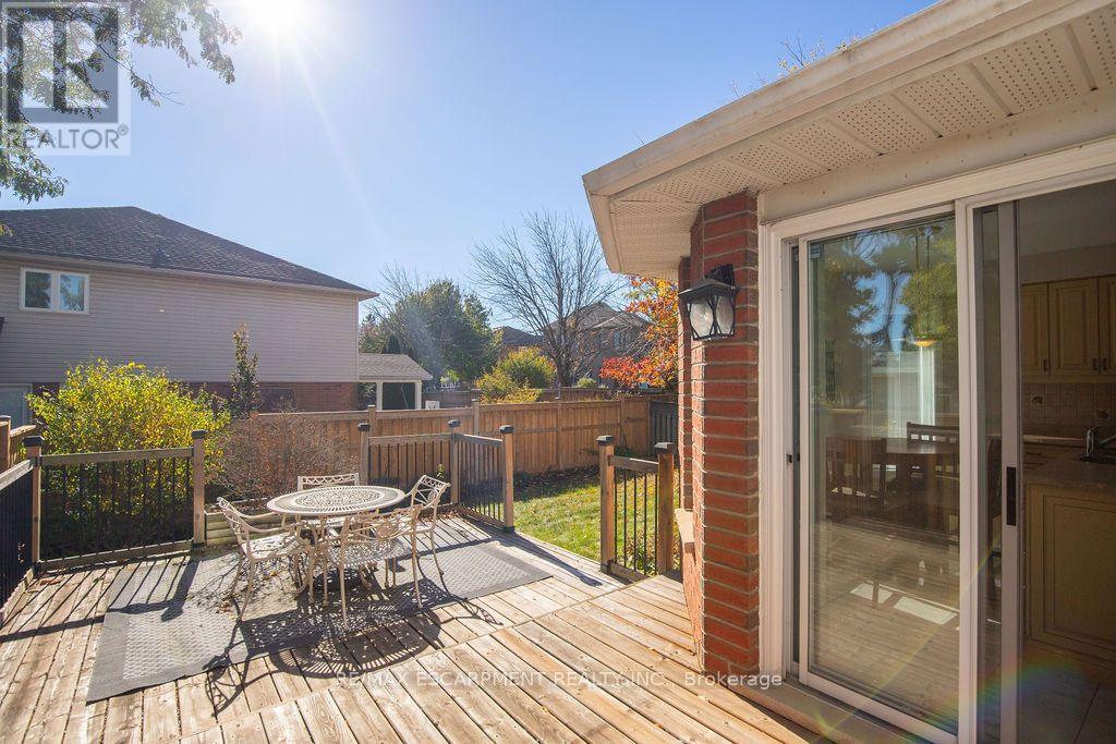 7 Falconridge Drive Property Photo 13