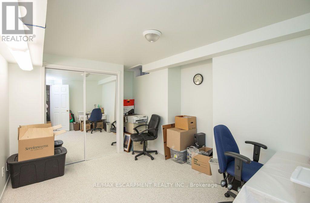 7 Falconridge Drive Property Photo 32