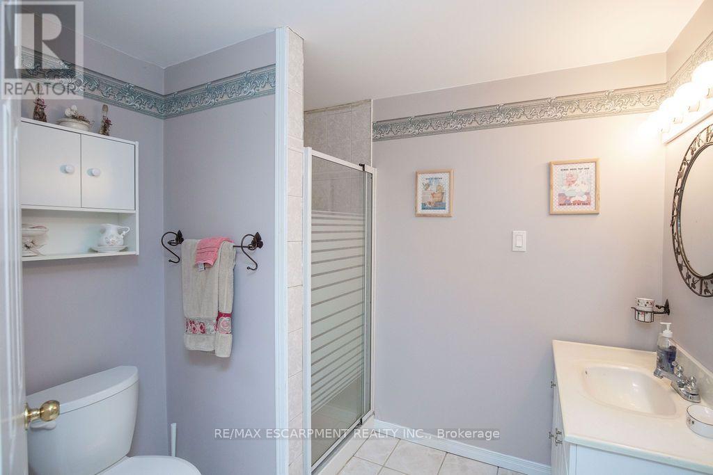 7 Falconridge Drive Property Photo 34