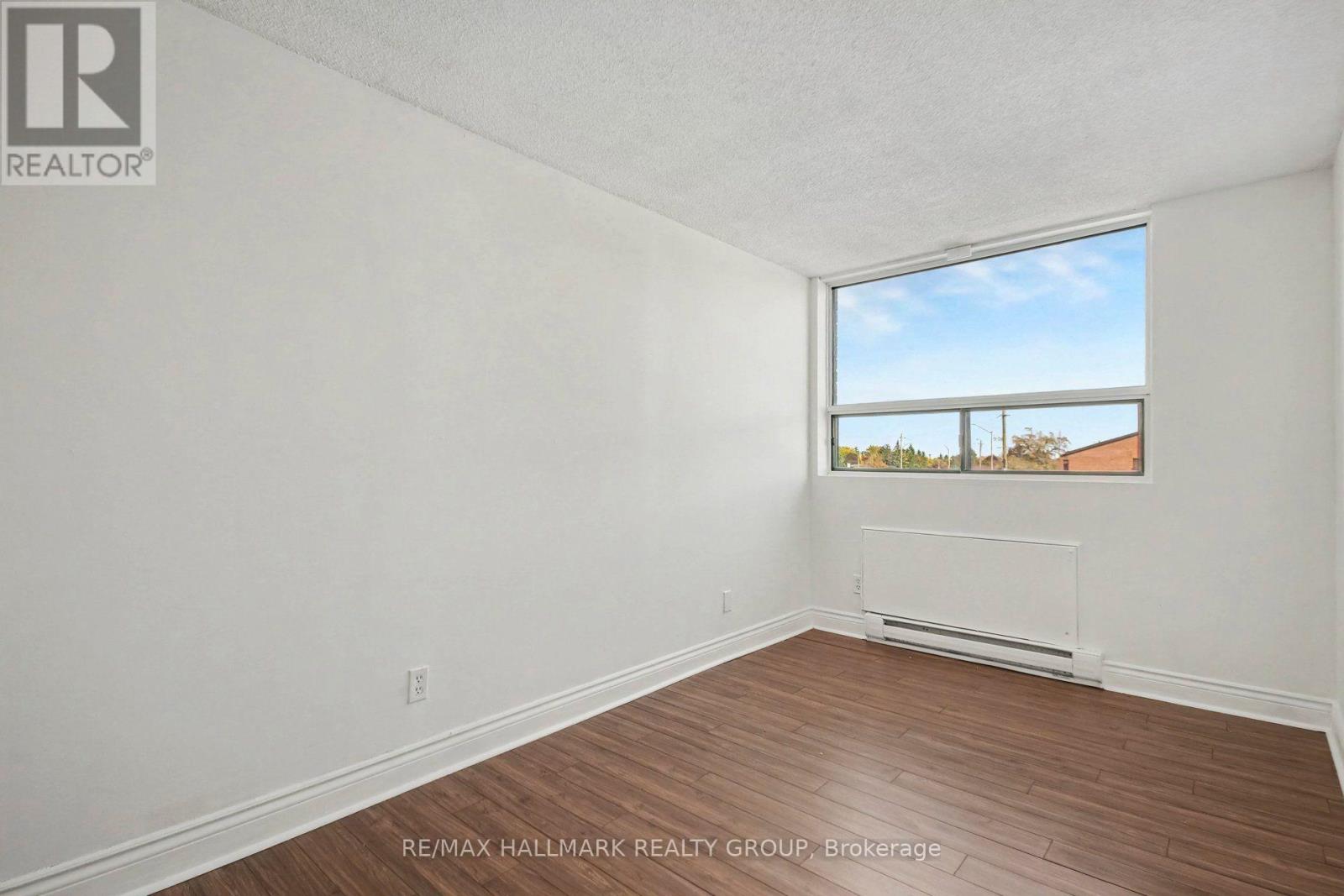 309 - 1440 Heron Road Property Photo 13