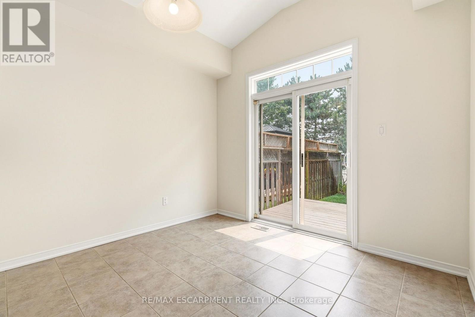 215 Nisbet Boulevard Property Photo 20