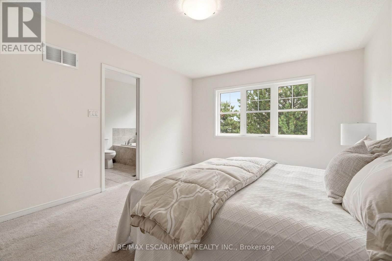 215 Nisbet Boulevard Property Photo 26