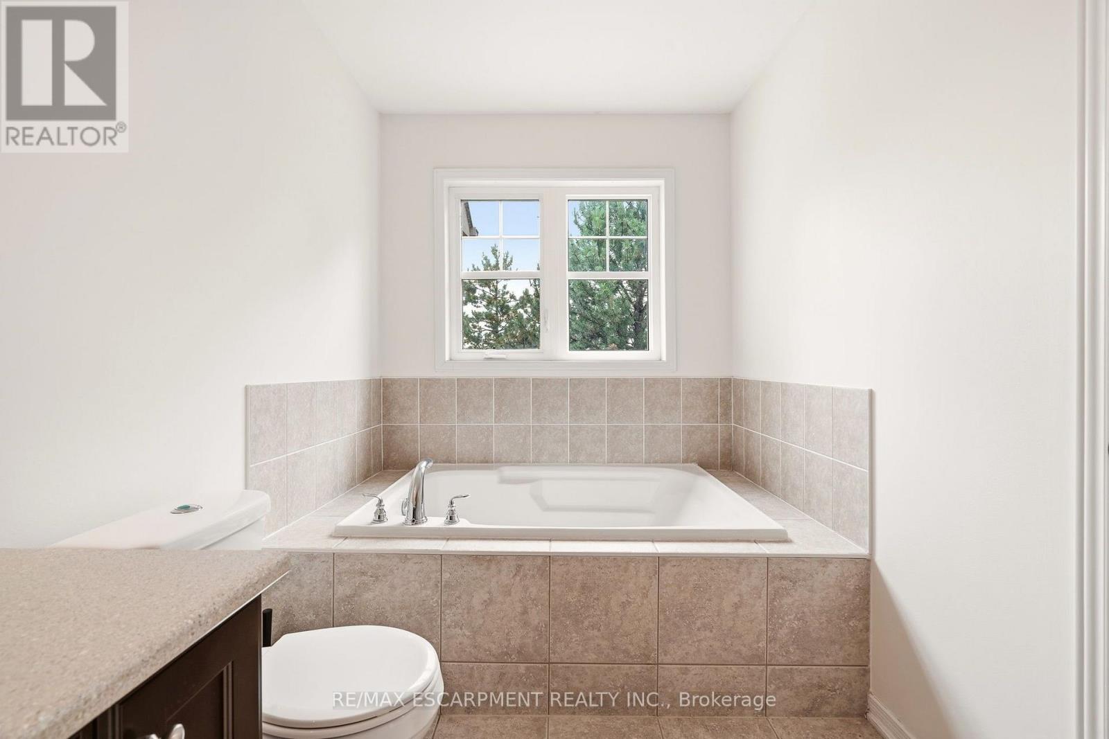 215 Nisbet Boulevard Property Photo 34