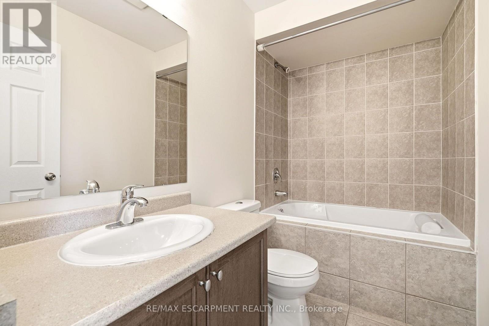 215 Nisbet Boulevard Property Photo 35