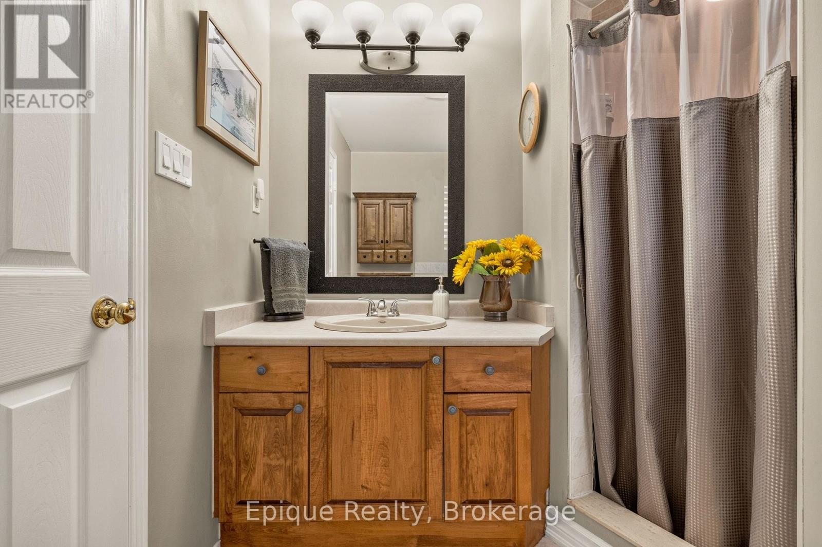 184 Locheed Drive Property Photo 22