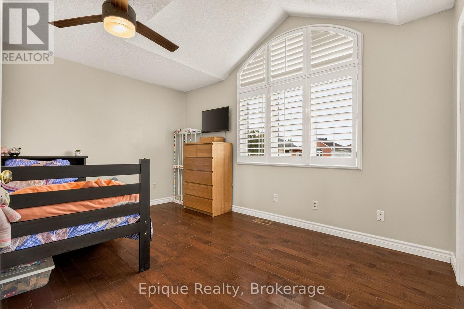 184 Locheed Drive Property Photo 26