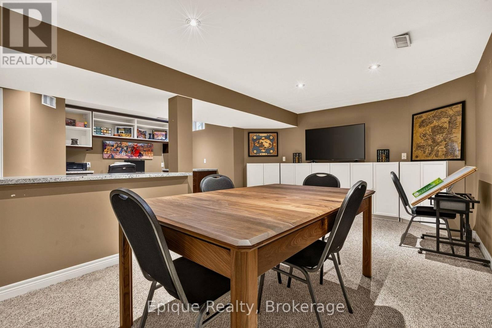 184 Locheed Drive Property Photo 35