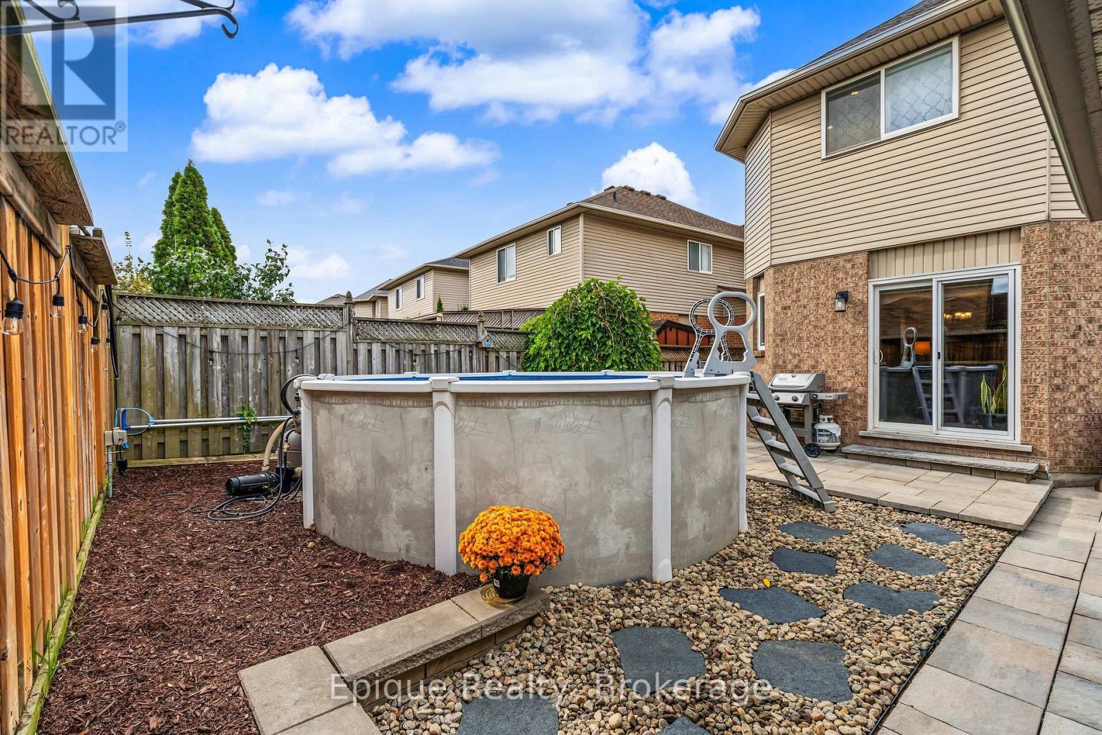184 Locheed Drive Property Photo 39
