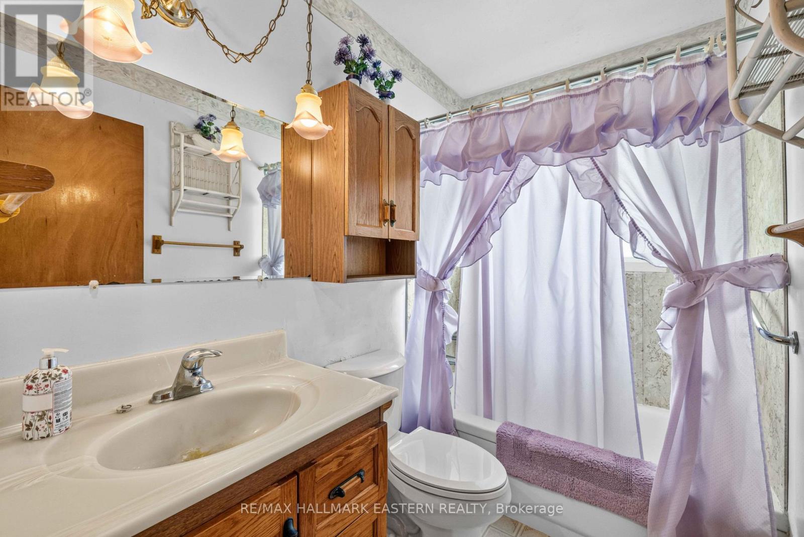 921 Robinson Road Property Photo 15
