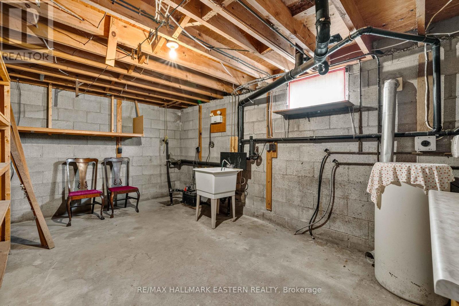 921 Robinson Road Property Photo 21