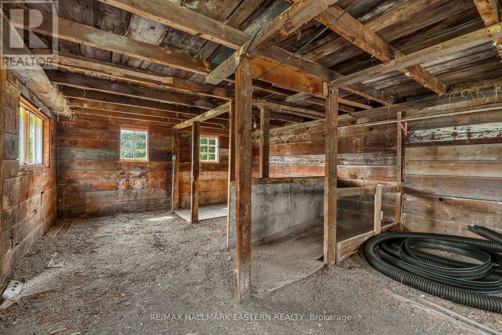 921 Robinson Road Property Photo 34