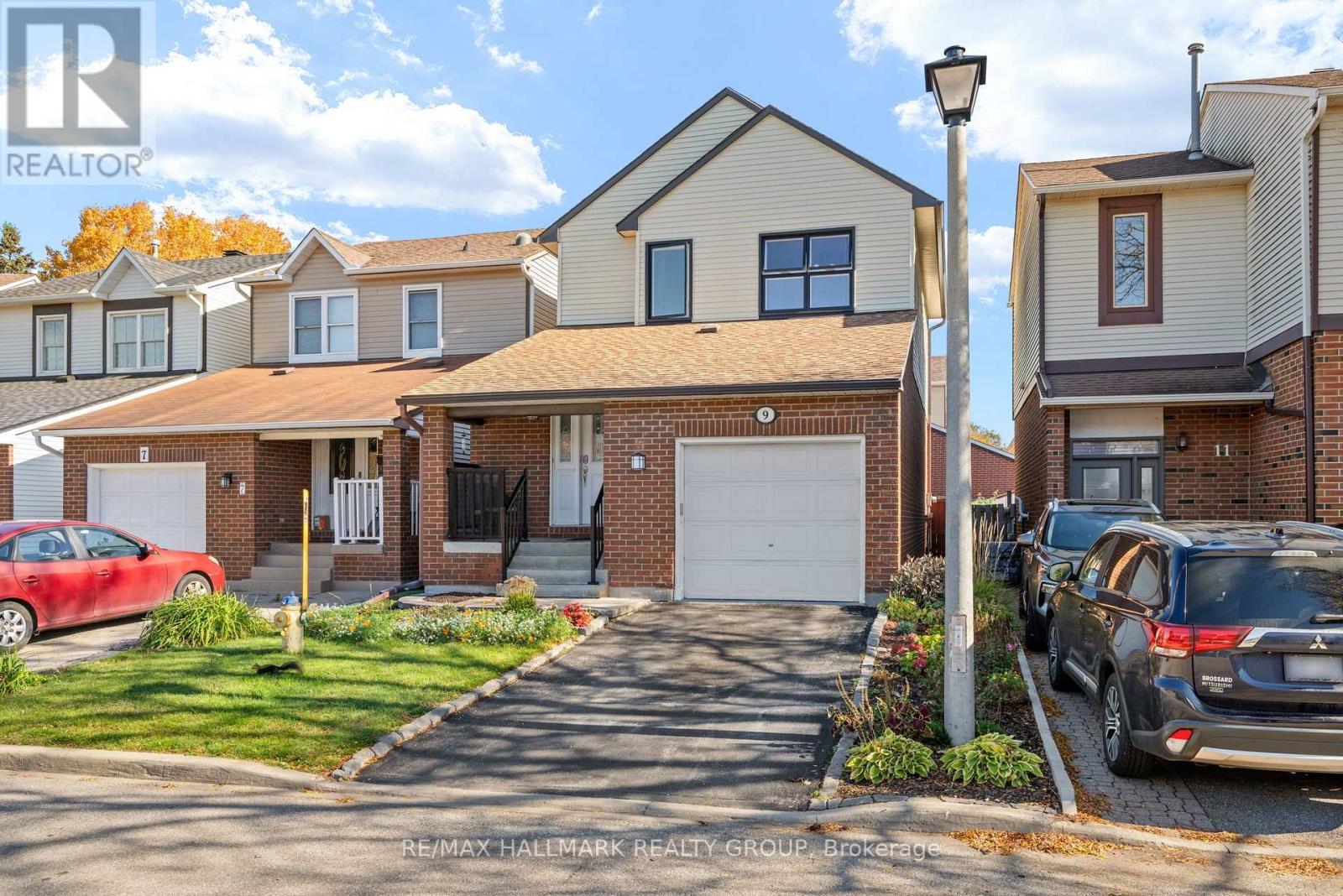 9 Fireside Crescent Property Photo 2