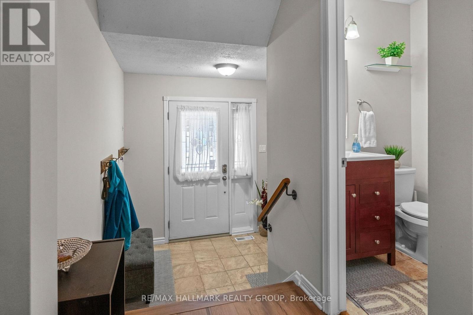 9 Fireside Crescent Property Photo 5