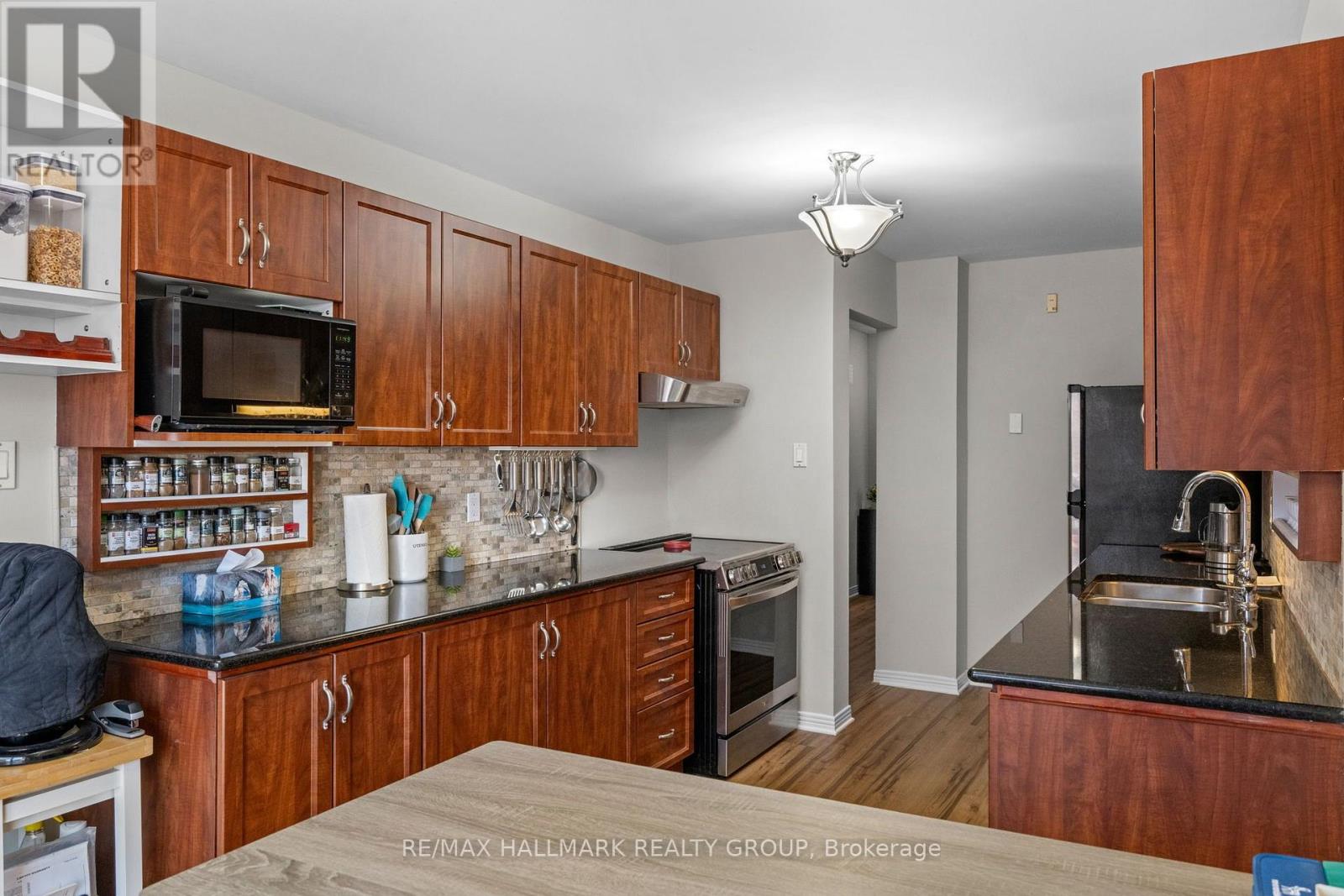 9 Fireside Crescent Property Photo 15