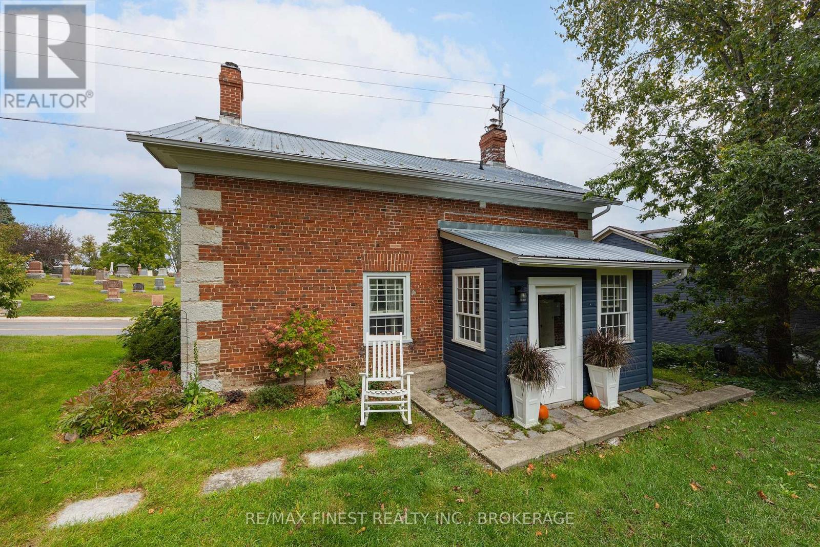2598 County 4 Road Property Photo 6