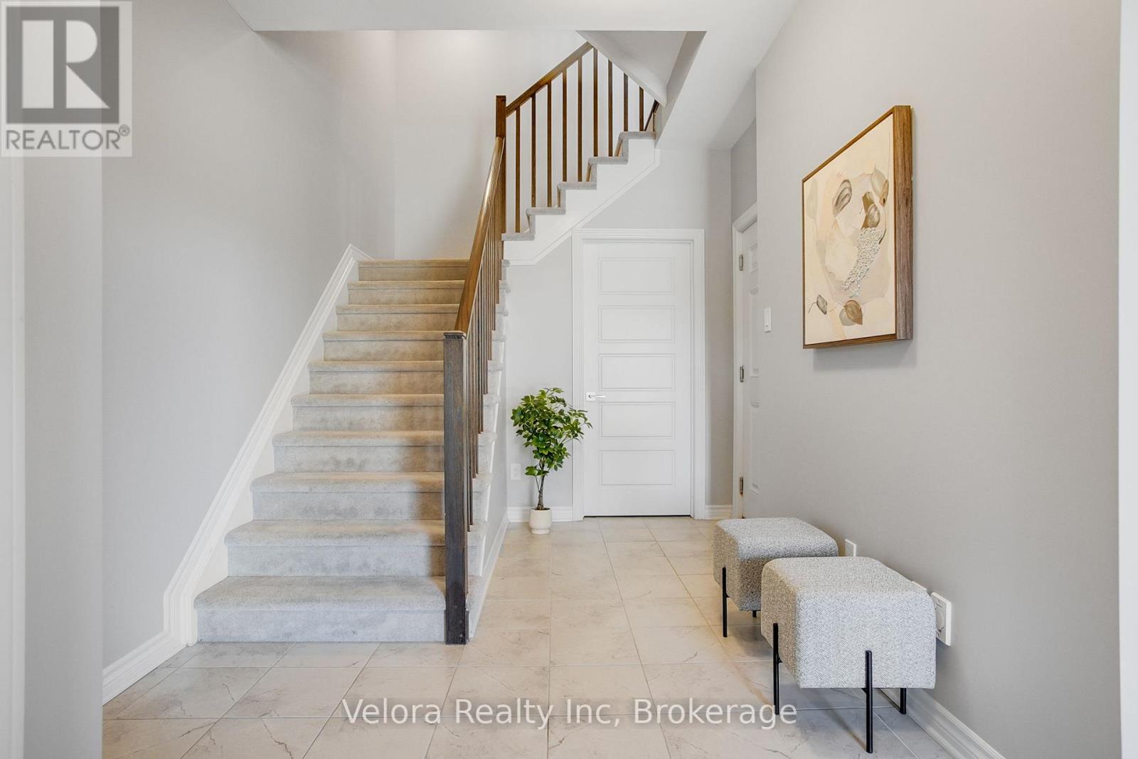 221 Pastel Way Property Photo 7