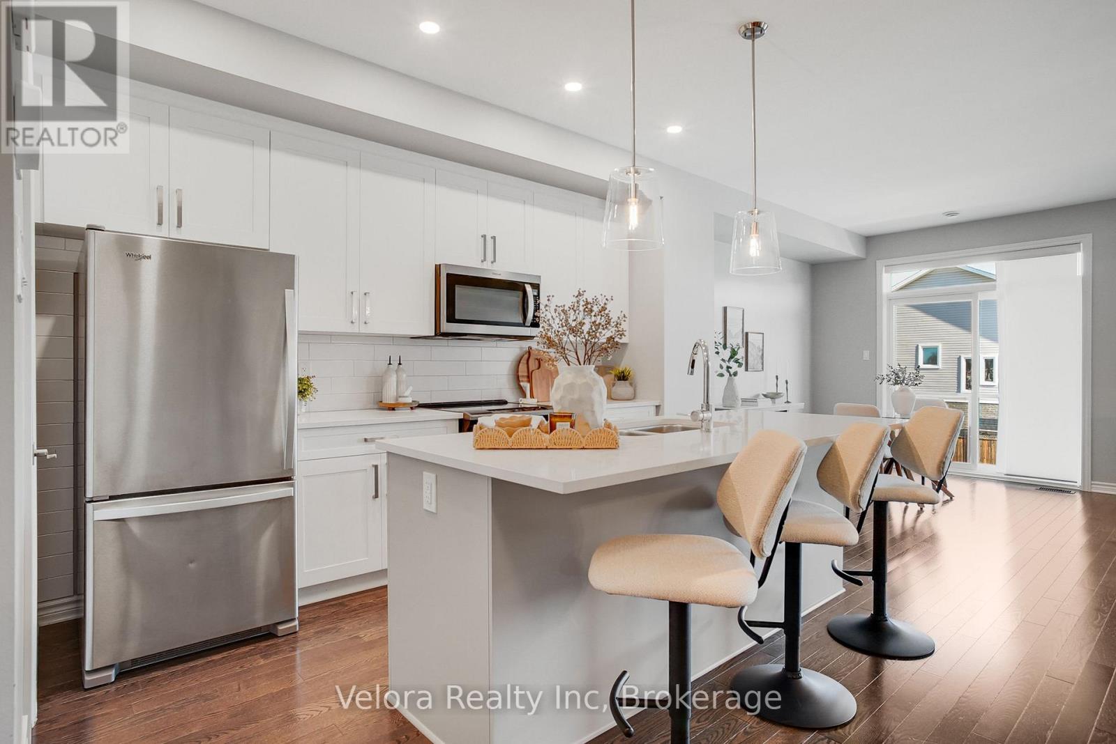 221 Pastel Way Property Photo 9