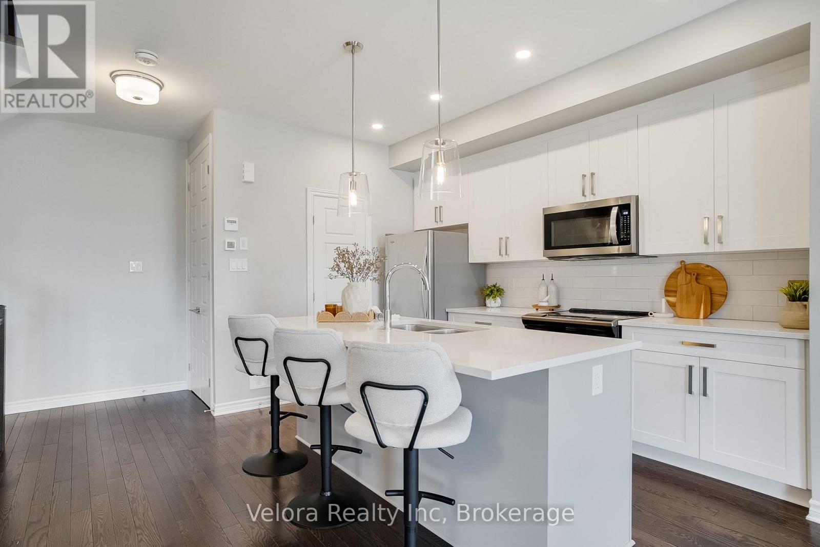 221 Pastel Way Property Photo 12