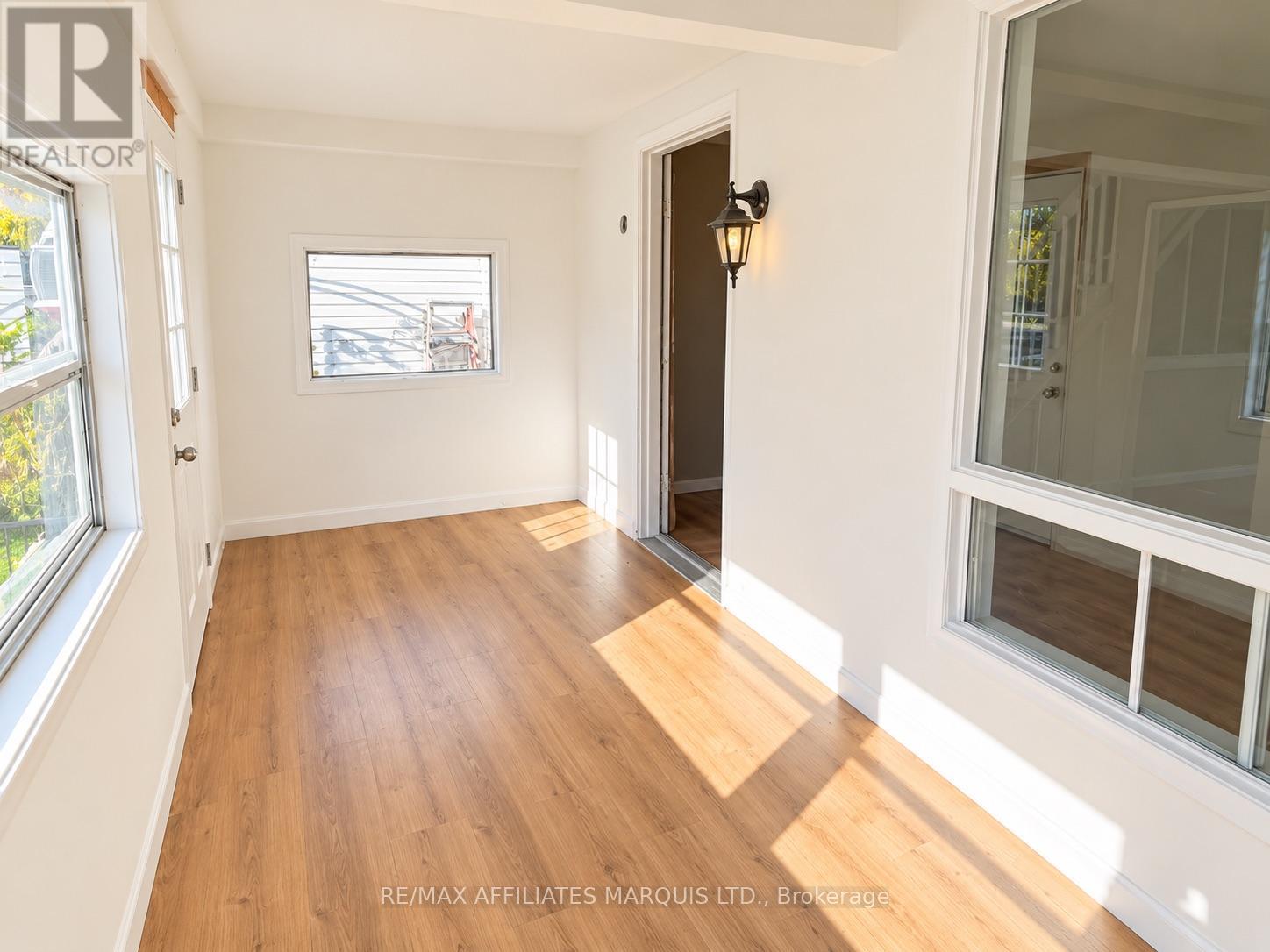 121 Guy Street Property Photo 4