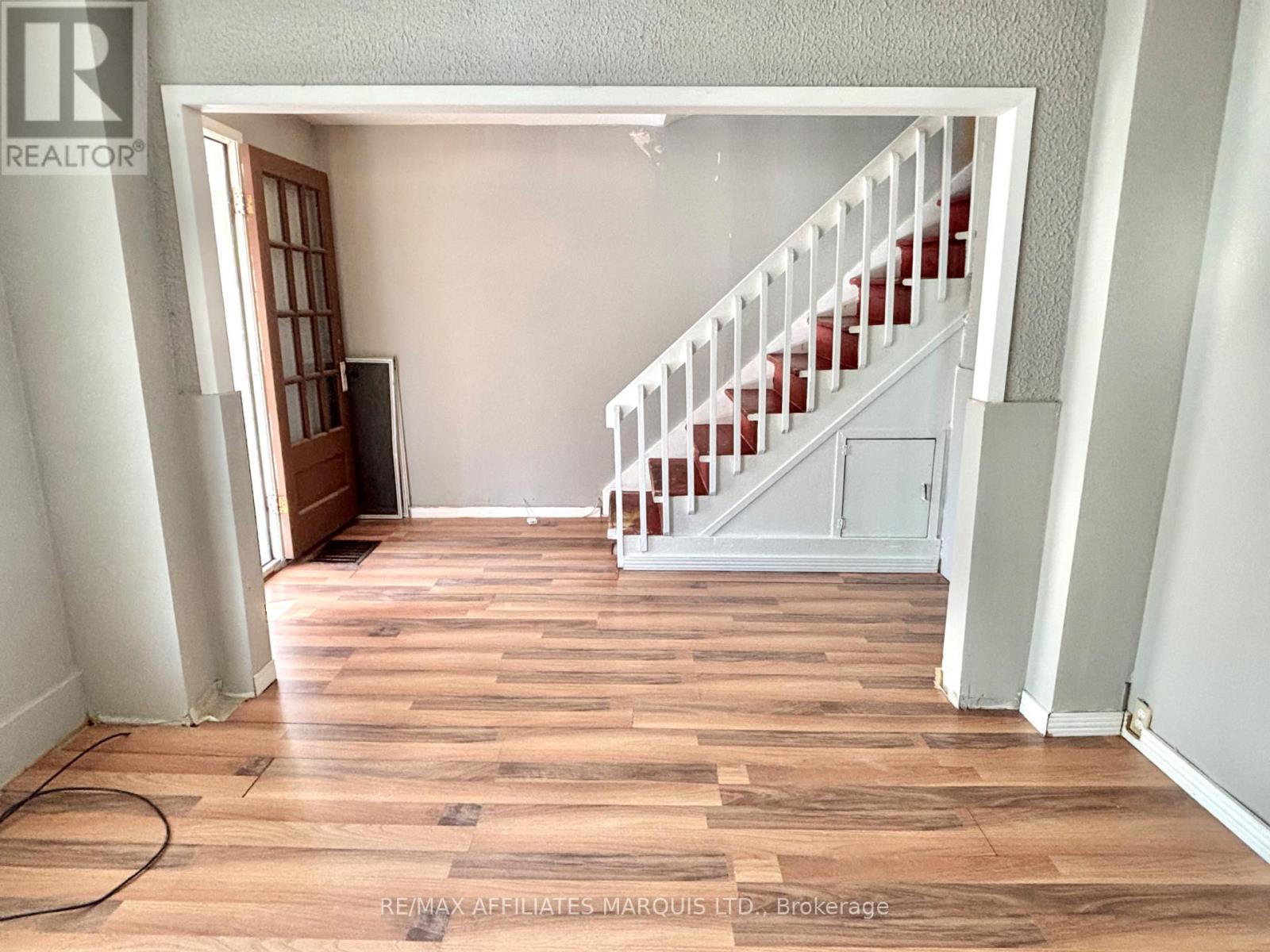 121 Guy Street Property Photo 5