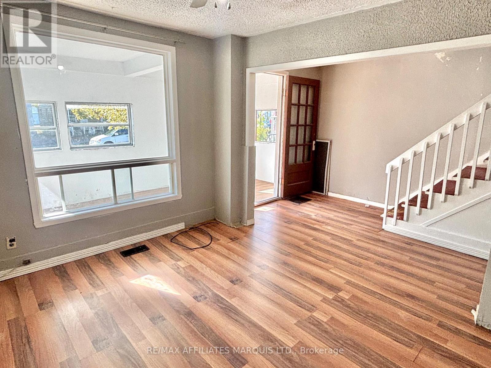 121 Guy Street Property Photo 6