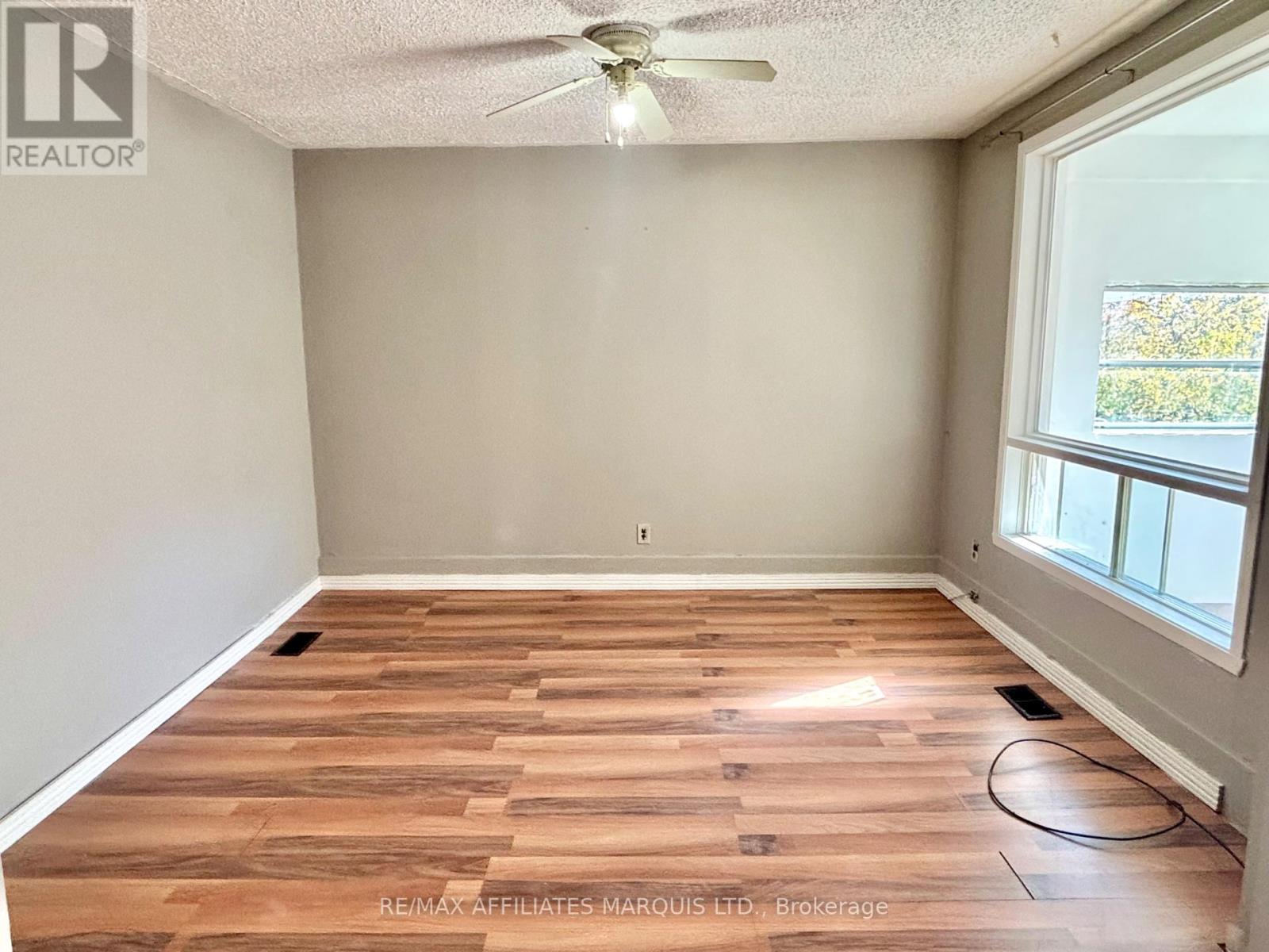 121 Guy Street Property Photo 9
