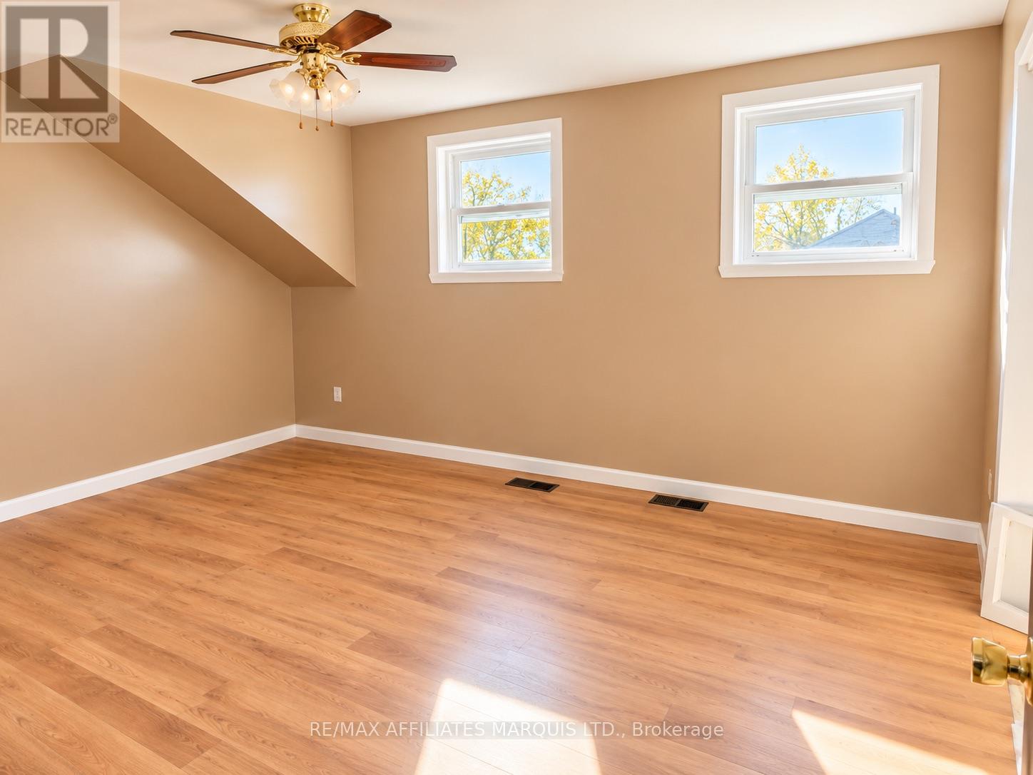 121 Guy Street Property Photo 17