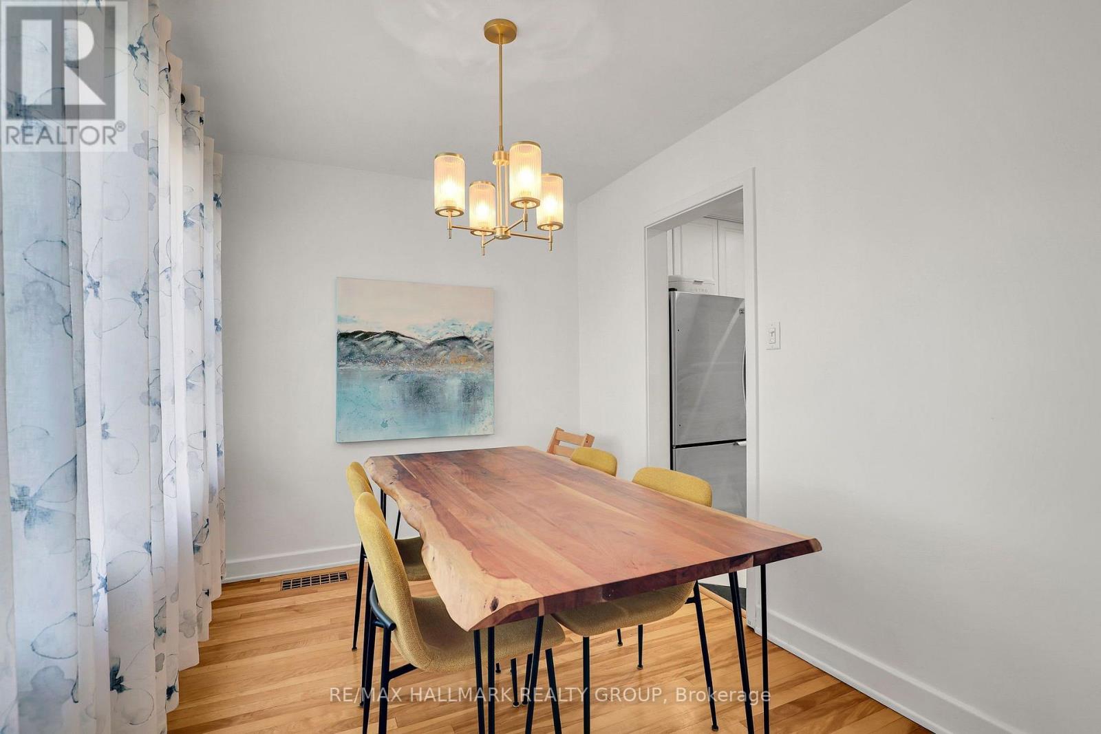1340 Leaside Avenue Property Photo 6
