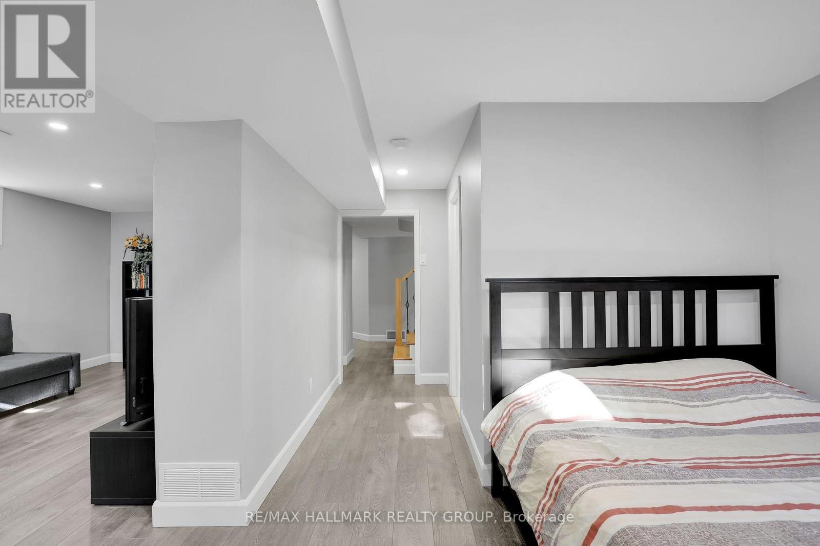 1340 Leaside Avenue Property Photo 16