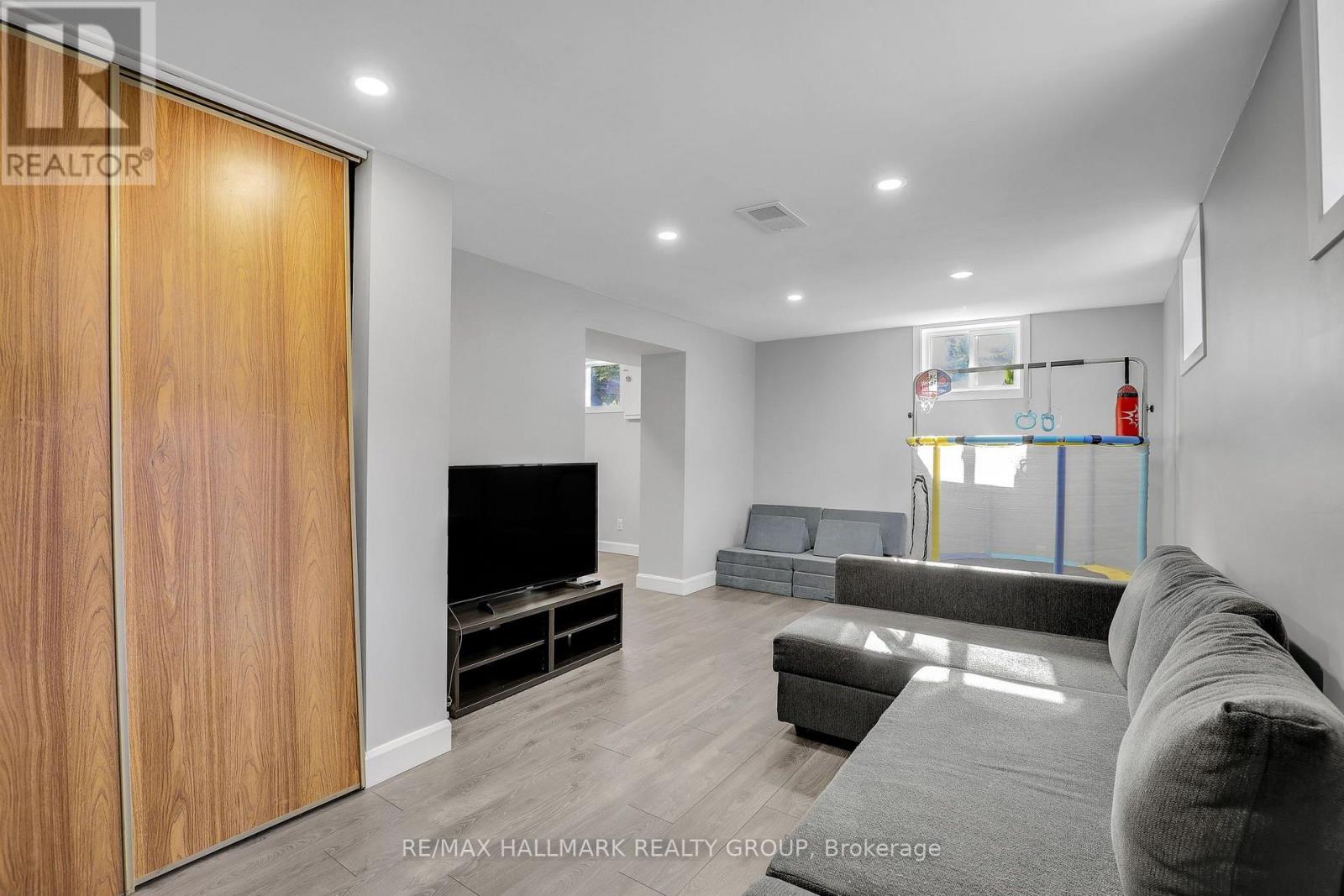 1340 Leaside Avenue Property Photo 19