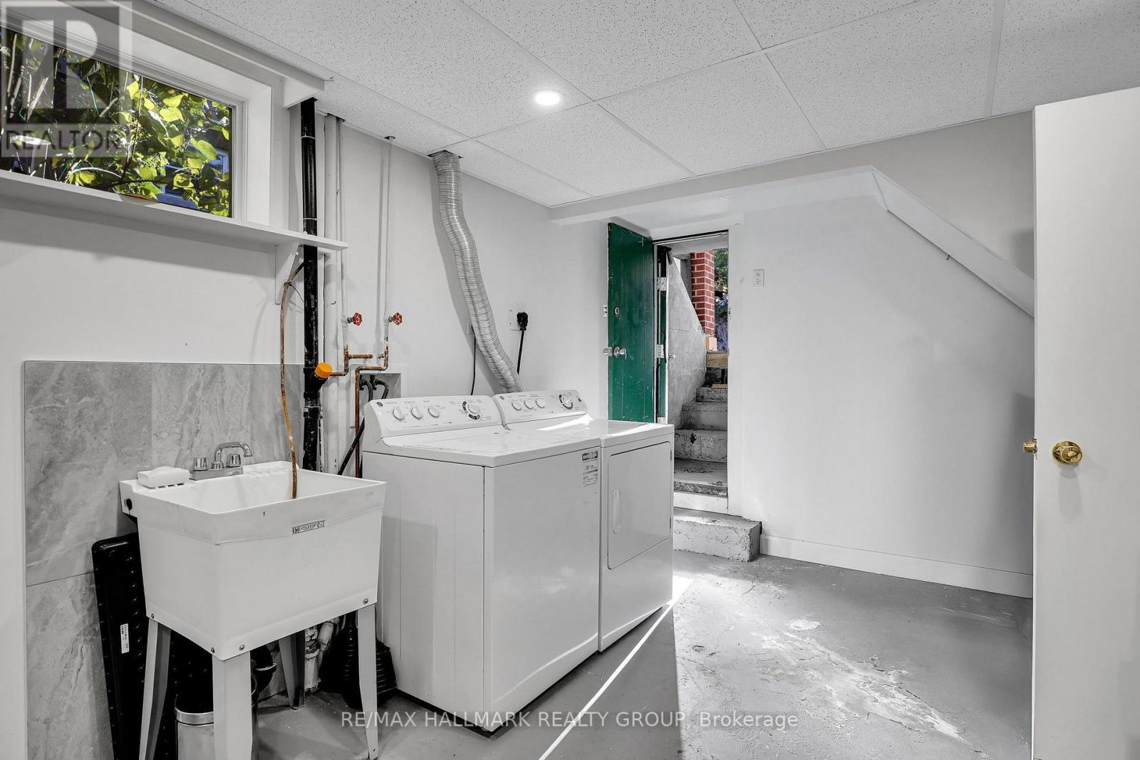 1340 Leaside Avenue Property Photo 22