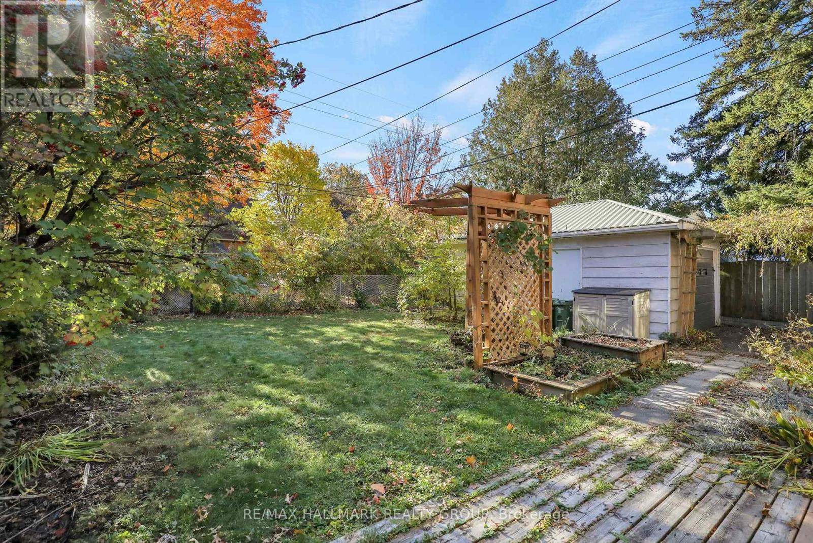 1340 Leaside Avenue Property Photo 24