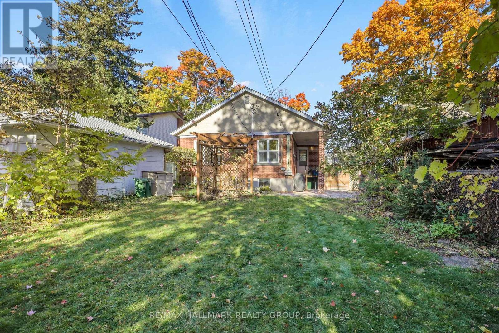 1340 Leaside Avenue Property Photo 25