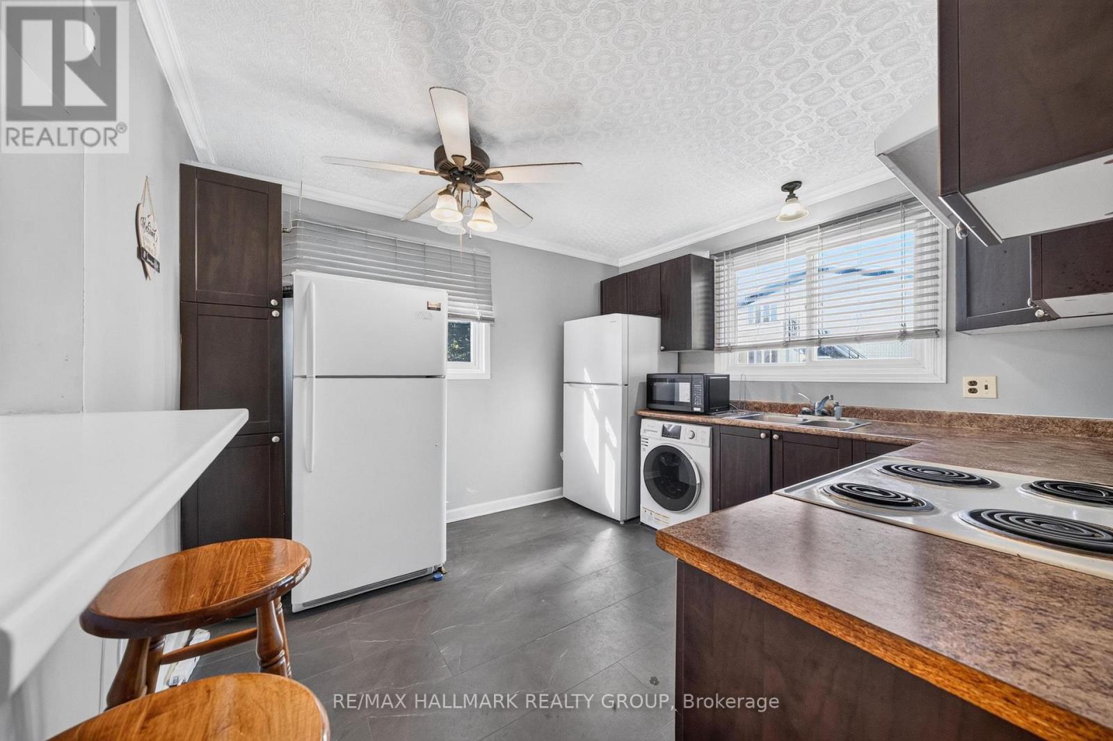 969 Eiffel Avenue Property Photo 10