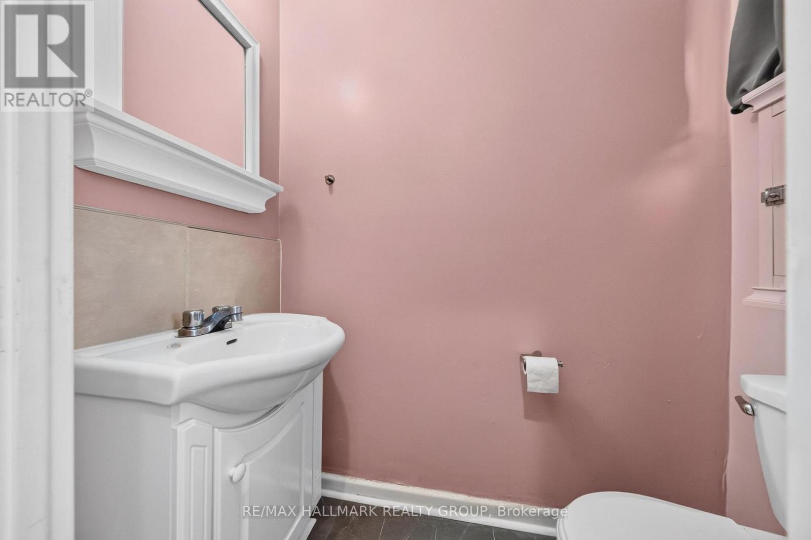 969 Eiffel Avenue Property Photo 13