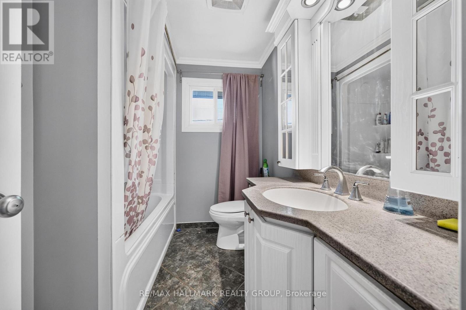 969 Eiffel Avenue Property Photo 21