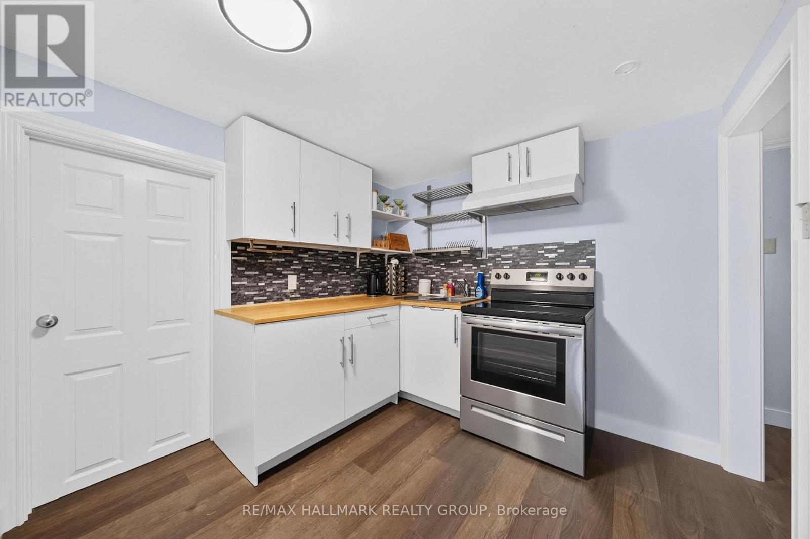969 Eiffel Avenue Property Photo 26