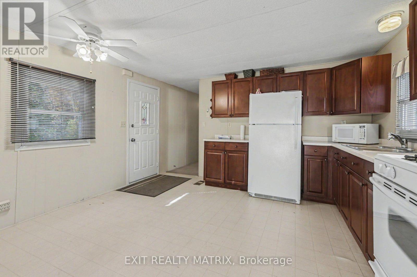 8891 Lynnwood Park Private Property Photo 6