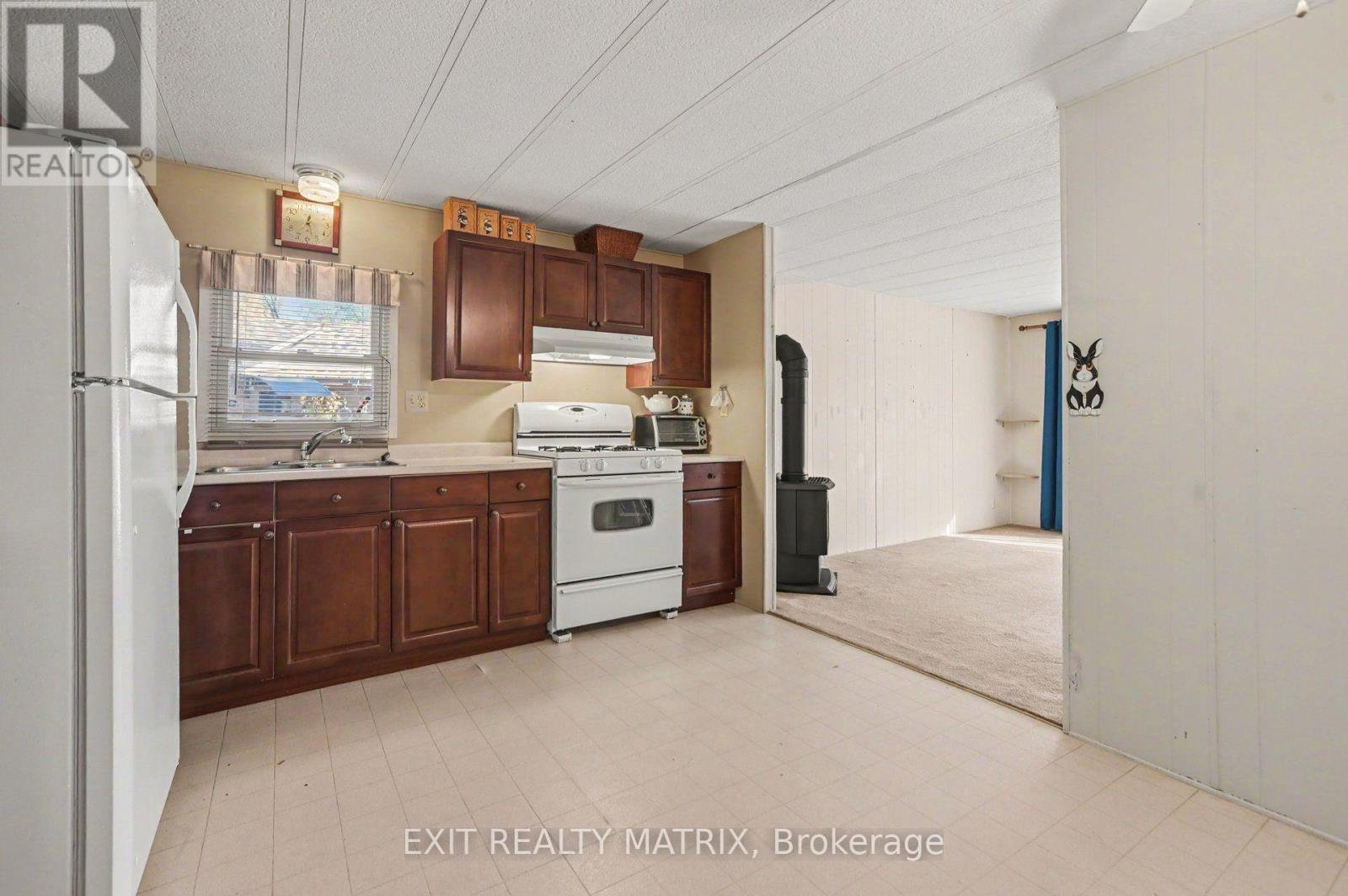 8891 Lynnwood Park Private Property Photo 7