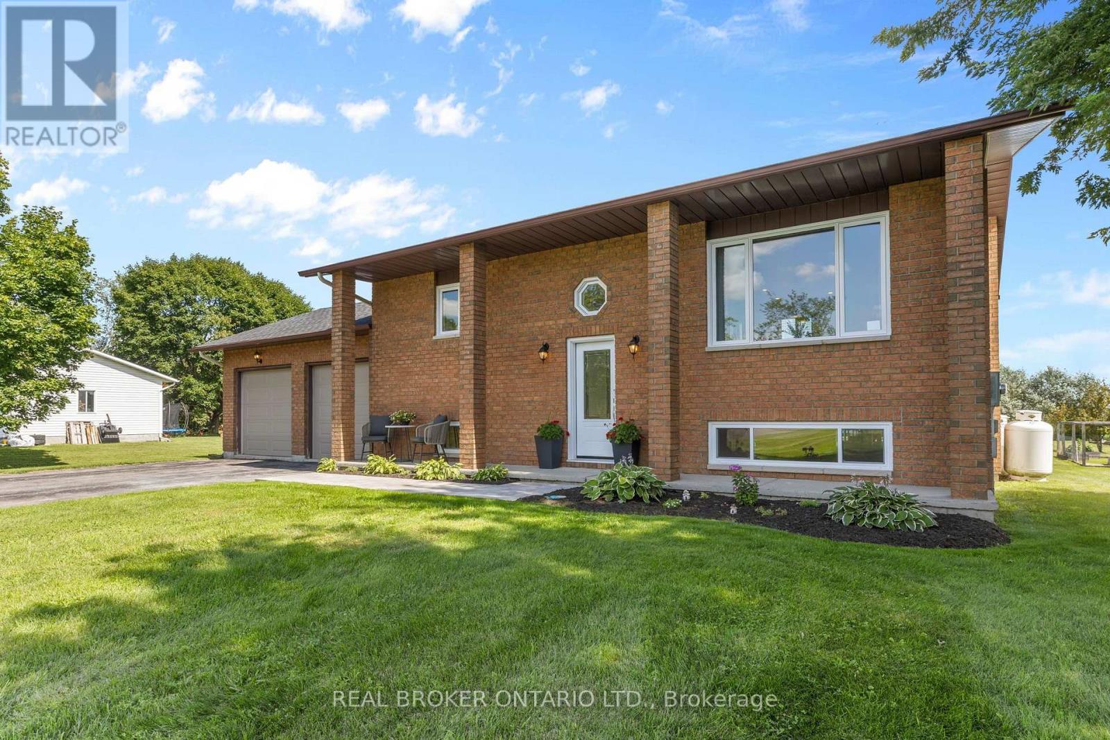 2341 9th Line Road Property Photo 1