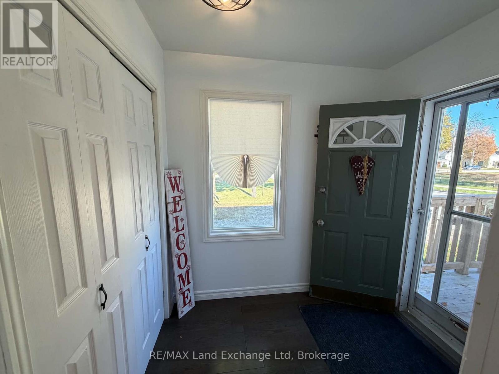 52 Clinton Street S Property Photo 5
