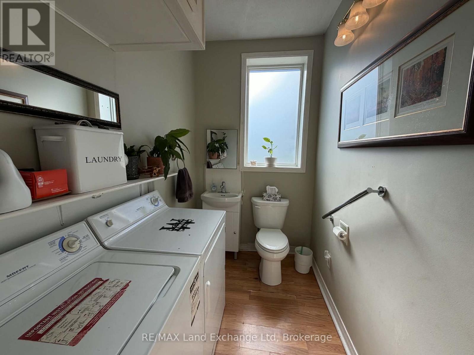 52 Clinton Street S Property Photo 17